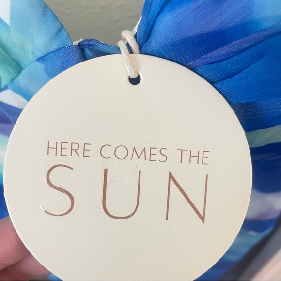 Hello Molly Gorgeous Event Dress - Picture 8 of 9